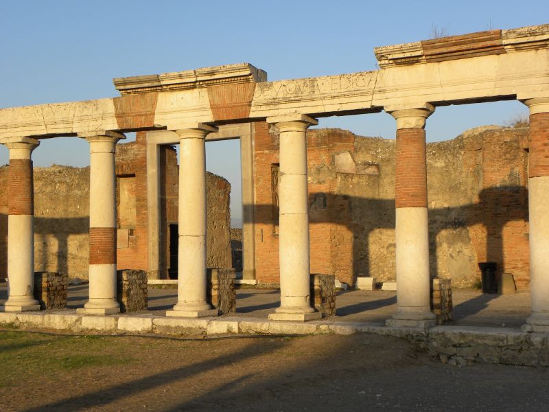 pompei foro con vesuvio