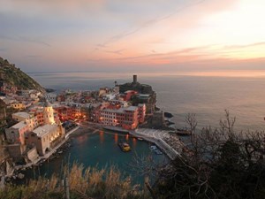 cinque terre vernazza