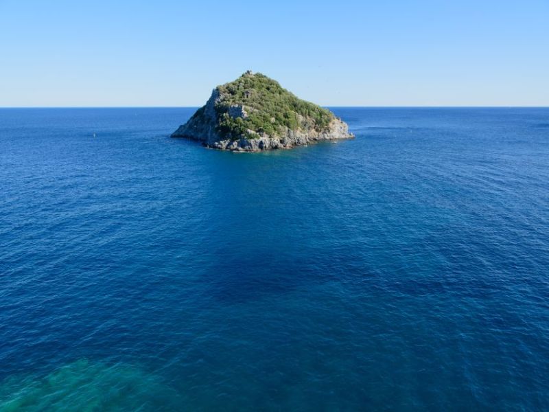 Bergeggi, località sul mare della Riviera di Ponente.