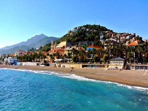 pietra ligure spiaggia